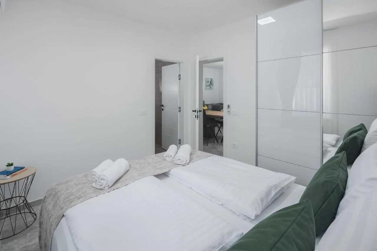 Villa In 0*, Nova Vas (Porec)